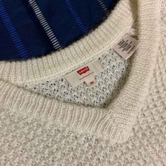 Knitted White Sweater (Levi’s) - Picture 3 of 3